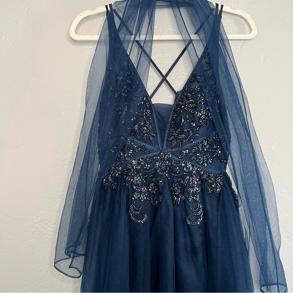 Gianni Bini Navy Blue Beaded Strappy Formal Gown with Tulle Scarf Size 7